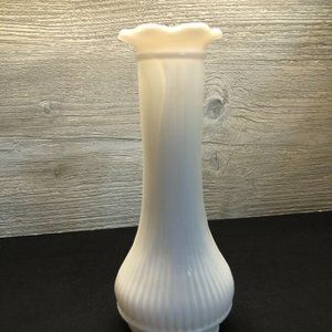 VINTAGE RANDALL MILK GLASS BUD VASE